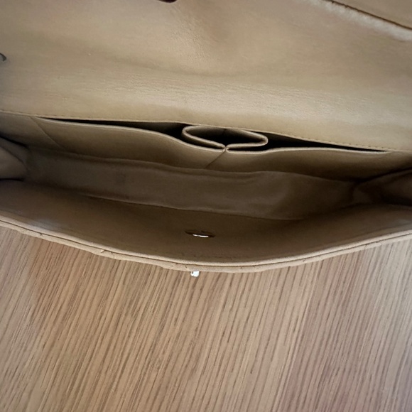 Chanel should bag - Picture 3 of 10